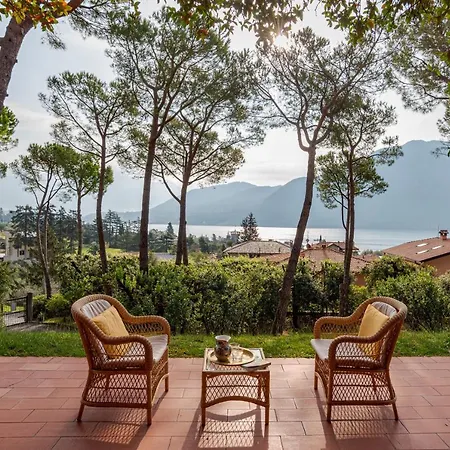 Brentano Giardino Apartment